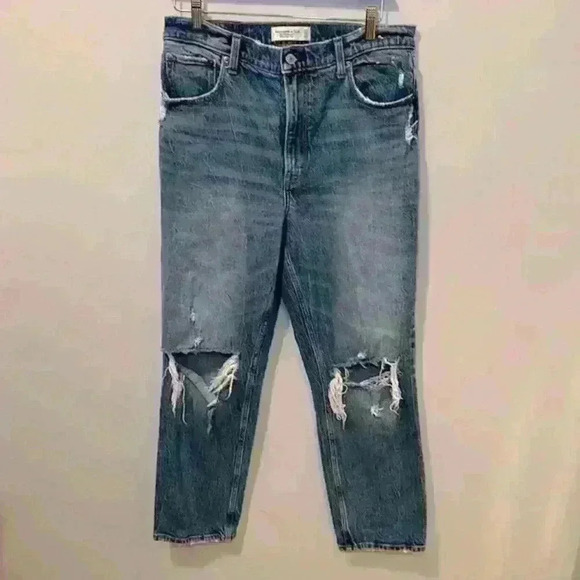 Abercrombie & Fitch The 90s Straight Ultra Rise Women’s Size 12 Short - Picture 2 of 13